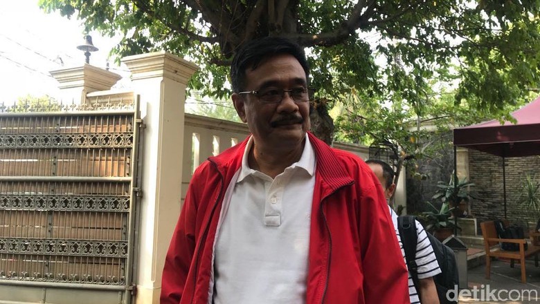 Djarot Tarik Ahoker ke Jokowi Djarot Tarik Ahoker ke Jokowi