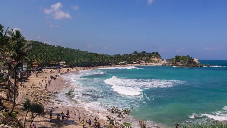 Seputar Pantai Klayar Di Pacitan: Rute Hingga Tiket Masuk