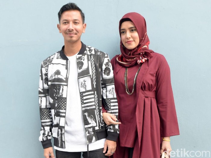 Fairuz A Rafiq Fairuz A Rafiq saat ditemui Trans TV.