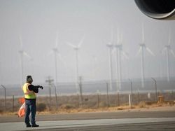 Warisan Terakhir Paul Allen: Pesawat Terbesar Sejagat