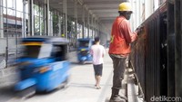 Area kolong Skybridge Tanah Abang sudah dapat diakses untuk umum, Jakarta, Selasa (16/10/2018).