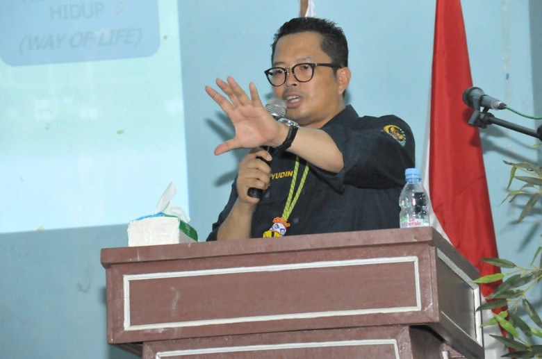 MPR Imbau Jangan Pilih Caleg Yang Hamburkan Uang Saat Kampanye MPR Imbau Jangan Pilih Caleg Yang Hamburkan Uang Saat Kampanye
