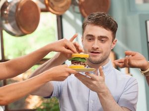 Pose Daniel Radcliffe, Harry Potter yang Suka Makan Sendirian