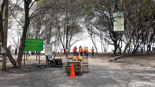 Ini Pantai Baru, Lokasi Sedekah Laut yang Dirusak Sekelompok Orang Ini Pantai Baru, Lokasi Sedekah Laut yang Dirusak Sekelompok Orang