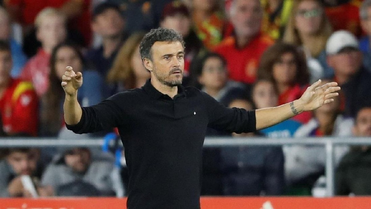 Spanyol mendedikasikan keberhasilan mereka melaju ke final Piala Eropa U-21 kepada Luis Enrique (Foto: Carl Recine/Reuters)