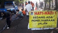 Pergeseran tanah itu memang sempat membuat warga khawatir. Tapi, Pemkab memastikan bahwa hal ini bukan fenomena alam. (Dok. Bina Marga Kabupaten Tangerang)