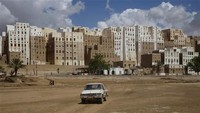 Luar biasa dan megah adalah pemandangan yang bisa traveler lihat di sana selain tanah tandus juga pasir (Khaled Abdullah/REUTERS)