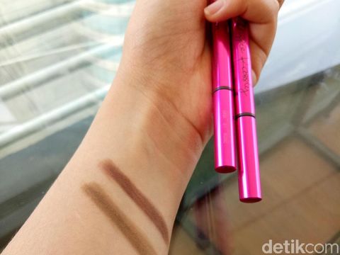 Review: Mencoba Produk Alis dari Si 'Ratu Alis' Anggie Rassly
