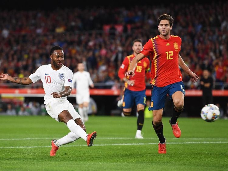 Foto: Tiga Singa Terkam Matador