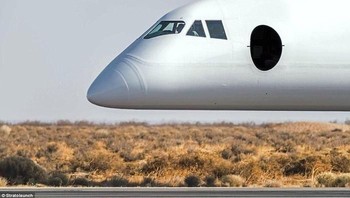 Perusahaan induknya, Vulcan, memasang harga USD 400 juta atau sekitar Rp 5,7 triliun. Vulcan adalah konglomerasi investasi milik Paul Allen, pendiri Microsoft yang meninggal tahun lalu. Foto: Stratolaunch