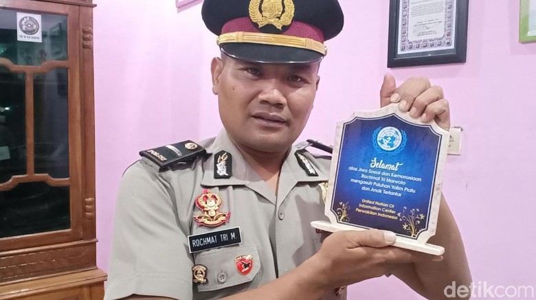 Dapat Penghargaan Palsu Mengatasnamakan PBB, Ini Kata Ipda Rochmat Dapat Penghargaan Palsu Mengatasnamakan PBB, Ini Kata Ipda Rochmat