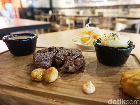 Mencicipi Hidangan Serba Wagyu di X Wagyu Kemang