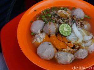 Punya Uang Rp 50 Ribu, di Warung Bakso Ini Bisa Dapat Dua Mangkuk!