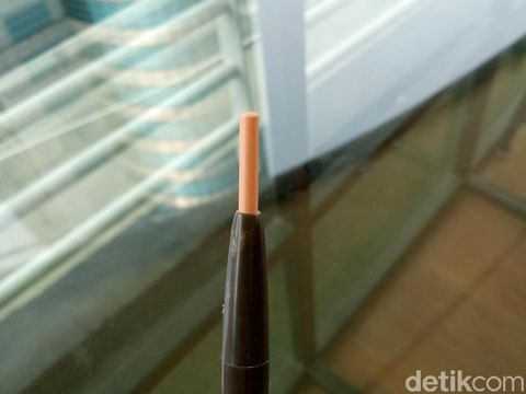 Review: Mencoba Produk Alis dari Si 'Ratu Alis' Anggie Rassly