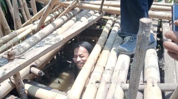 Akhir Derita Dirman yang 5 Tahun Dikurung Kandang Bambu