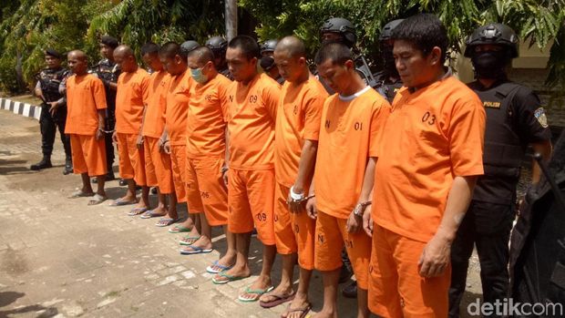 Samarkan 6 Kg Sabu di Kardus Kecap, 4 Orang Ditangkap di Sulsel
