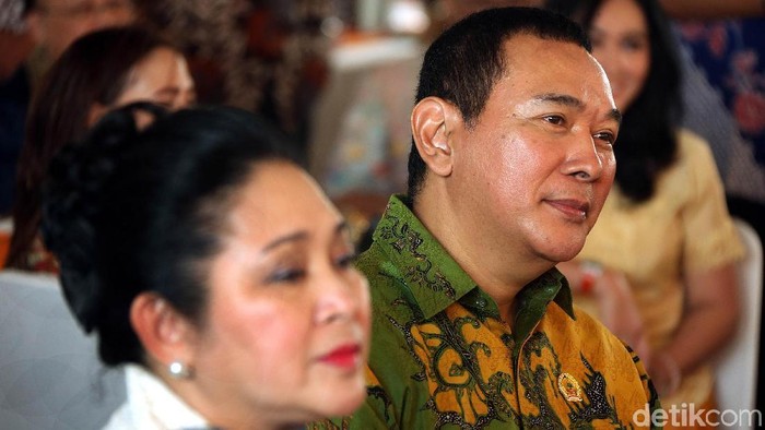 Tommy Soeharto membuka multi grosir alias supermarket grosir di Cibubur. Putra dari Presiden ke-2 Indonesia Soeharto itu membuka supermarket bernama GORO.