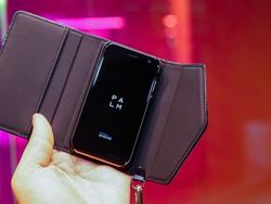 Penampakan Palm, Ponsel Mini buat Ponsel