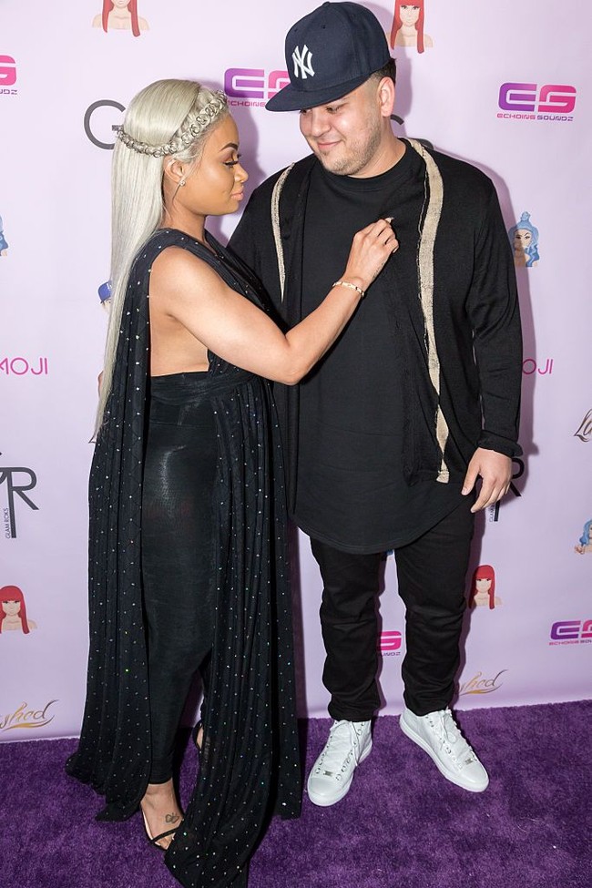 Kisah cinta Blac Chyna dan Rob Kardashian dibumbui drama saat keduanya pertama kali kencan pada 2016. Setelah kelahiran anak mereka, Dream, pada November 2016, Chyna dan Rob putus tapi kembali bersama beberapa hari kemudian. Keduanya putus lagi pada Februari 2017 dan selalu putus-nyambung setelah itu. Foto: Getty Images