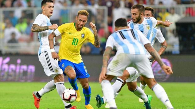 Neymar Kehilangan Ban Kapten Timnas Brasil