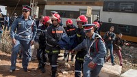 Raja Maroko, Muhammad VI, menyatakan menanggung seluruh biaya pemakaman dan pengobatan para korban. Sebagian korban luka kini sudah dilarikan ke Rumah Sakit Militer Rabat. Youssef Boudlal/Reuters.
