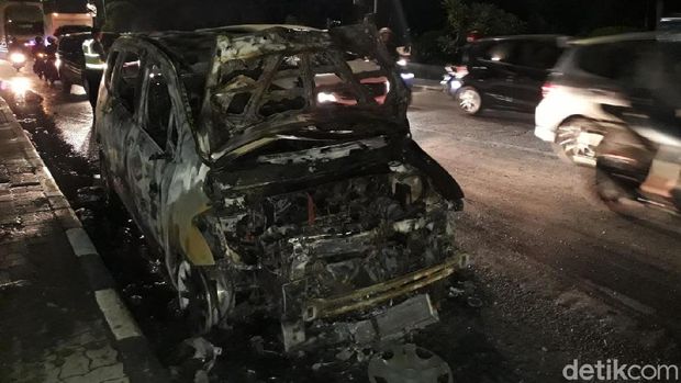 Kondisi mobil setelah terbakar