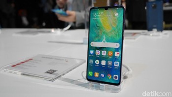 6. Huawei Mate 20 X dengan nilai 304.325. Foto: Anggoro Suryo Jati/detikINET