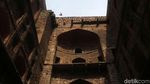 Melihat Salah Satu Sumur Bertingkat di New Delhi