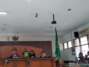 Sidang Praperadilan, Hakim Tolak Intervensi Kubu Habib Rizieq Syihab