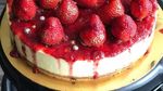 Nyam! Cantiknya Strawberry Cheesecake yang Manis Lembut