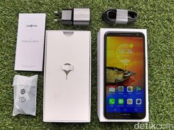 Unboxing Advan G3, Ponsel Bersuara Harman Kardon