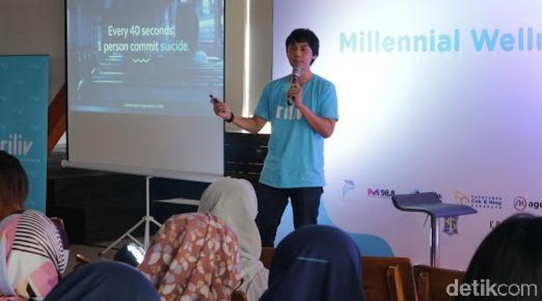 Cerita Maxi Kembangkan Aplikasi Curhat untuk Generasi Galau Cerita Maxi Kembangkan Aplikasi Curhat untuk Generasi Galau