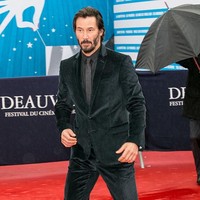 Keanu Reeves yang masih tampak gagah di usia 55 tahun masuk di urutan keenam. (Foto: Getty Images)