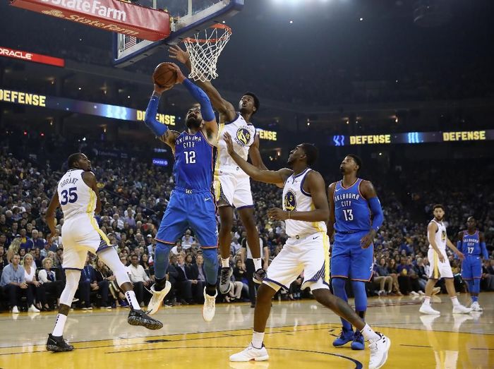 Warriors kalahkan Thunder di laga pertama NBA 2018/19. (Foto: Ezra Shaw/Getty Images) Warriors kalahkan Thunder di laga pertama NBA 2018/19. (Foto: Ezra Shaw/Getty Images)