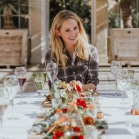 Gaya Lady Mellisa cukup terlihat pada baju keluaran Mistamina. Busana dari brand-nya juga ditujukan untuk orang-orang yang suka beraktivitas outdoor seperti dirinya. Di akun Instagram, Lady Mellisa memang terlihat menikmati kegiatan di luar ruangan. Foto: Instagram @mistaminaofficial