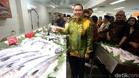GORO ini berdiri di tanah seluas 1,6 hektar. Sementara luas bangunan sekitar 9.000 meter persegi. Namun luas bangunan yang dipakai untuk grosir sekitar 5.600 meter persegi.
