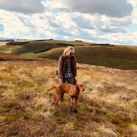 Aku dulu adalah seorang pelatih tennis dan tukang masuk. Keduanya bagus sebagai hobi tapi tidak memuaskan secara karier. Aku bisa melihat ada kesempatan untuk brand busana, jadi dua tahun lalu aku mencoba untuk membuatnya sendiri, kata Melissa kepada Express. Foto: Instagram @mistaminaofficial