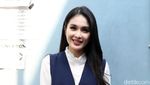Sandra Dewi Cerita Anaknya Jadi Model dan Rencana Tambah Momongan
