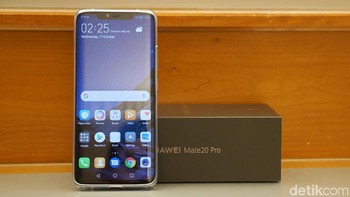 Huawei Mate 20 dan Mate 20 Pro (pada gambar) jadi senjata baru Huawei di sektor flagship. Foto: Anggoro Suryo Jati/detikINET
