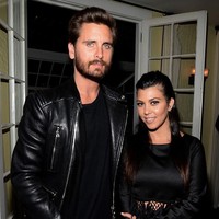 Scott Disick dan Kourtney Kardashian berpacaran pada 2006 dan sering kali putus-nyambung hingga 2015. Sampai akhirnya Kourtney benar-benar memutuskan berpisah karena perselingkuhan Scott. Kini Kourtney jatuh ke pelukan pria muda Luka Sabbat, sementara Scott memacari Sofia Richie. Foto: Getty Images