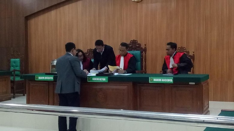 Akhirnya Pembakar Hutan Cabut Gugatan Rp 510 M ke Profesor IPB! Akhirnya Pembakar Hutan Cabut Gugatan Rp 510 M ke Profesor IPB!