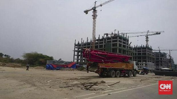Aktivitas pembangunan di distrik 1 proyek Meikarta, Rabu (17/10/2017).