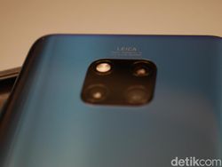 Unboxing Huawei Mate 20 Pro yang Punya 3 Kamera Leica