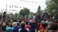 Petani Purwakarta Tolak Penghapusan Kolam Jaring Apung 