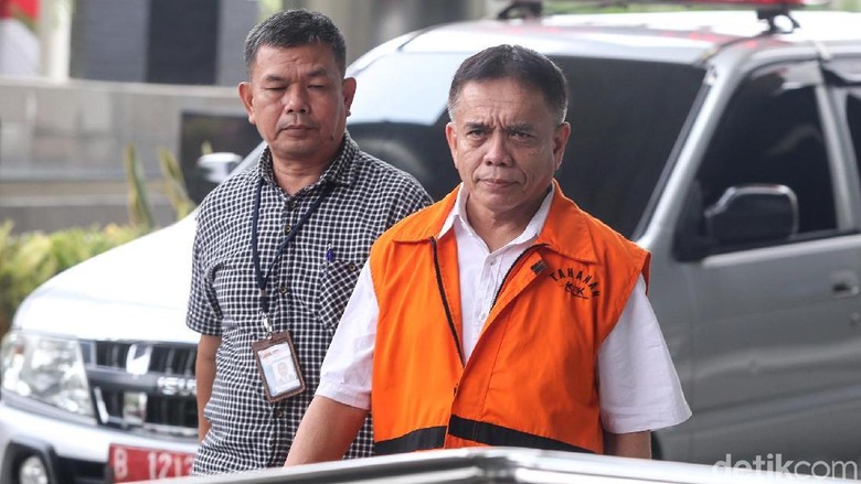 Diperiksa KPK, Irwandi Yusuf Bantah Terima Gratifikasi Rp 32 Miliar Diperiksa KPK, Irwandi Yusuf Bantah Terima Gratifikasi Rp 32 Miliar