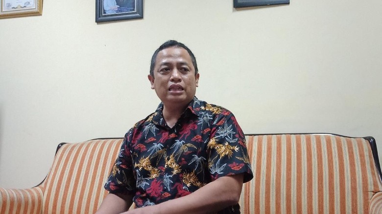 Bawaslu Cek Keaslian Ribuan Formulir C1 yang Diamankan di Menteng Bawaslu Cek Keaslian Ribuan Formulir C1 yang Diamankan di Menteng