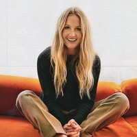 Ia terinspirasi untuk mendirikan brand Mistamina tersebut ketika tengah berlibur di Thailand. Ia mengaku ingin menawarkan busana yang chic dan terjangkau untuk wanita berusia 16 hingga 35 tahun. Foto: Instagram @mistaminaofficial