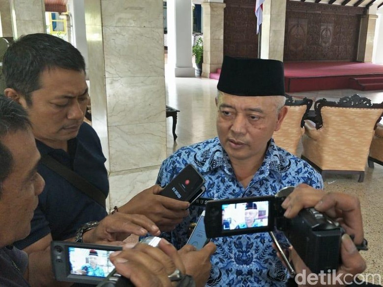 Hari Pertama jadi Plt Bupati Malang, Ini yang Dilakukan Sanusi Hari Pertama jadi Plt Bupati Malang, Ini yang Dilakukan Sanusi