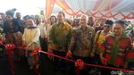 Momen 3 Anak Soeharto Buka Supermarket di Cibubur
