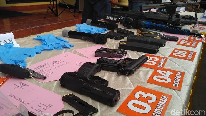 Pria Tewas Bunuh Diri di Apartemen Jakbar Punya Banyak Senpi Ilegal